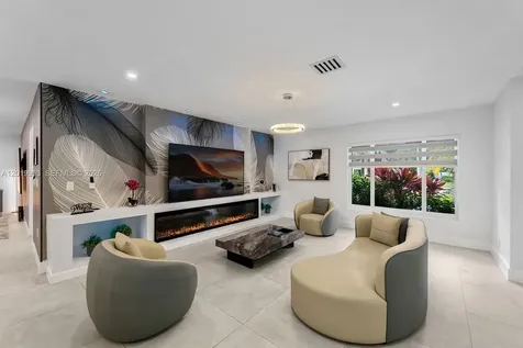 600 NE 4th Street Pompano Beach FL 33060