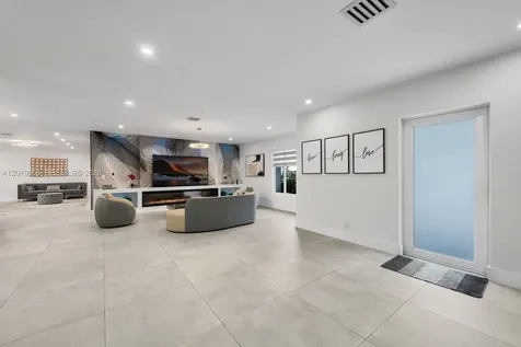 600 NE 4th Street Pompano Beach FL 33060