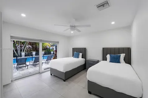 600 NE 4th Street Pompano Beach FL 33060