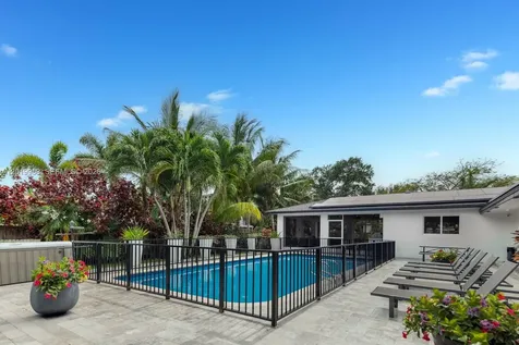 600 NE 4th Street Pompano Beach FL 33060