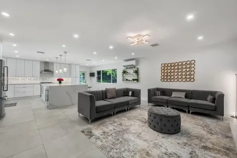 600 NE 4th Street Pompano Beach FL 33060