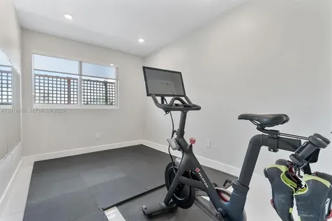 2920 SW 25th Terrace Miami FL 33133