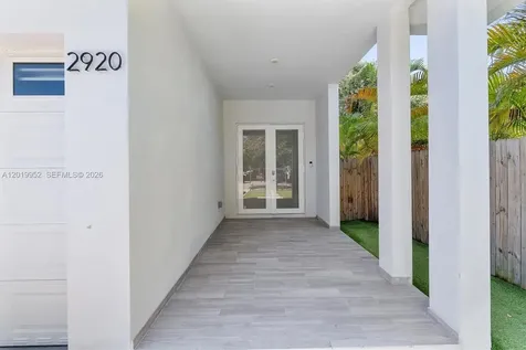 2920 SW 25th Terrace Miami FL 33133