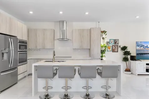 2920 SW 25th Terrace Miami FL 33133