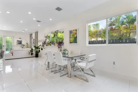 2920 SW 25th Terrace Miami FL 33133