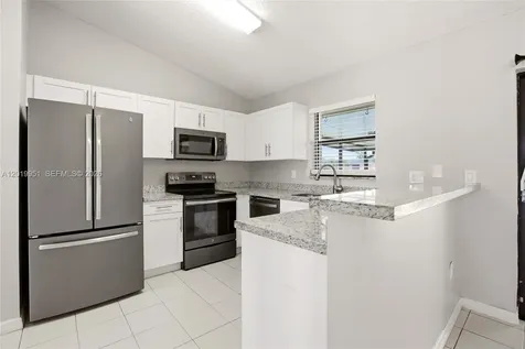 8359 NW 189th St Road Hialeah FL 33015