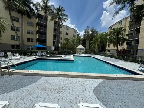 8323 Lake Drive Doral FL 33166