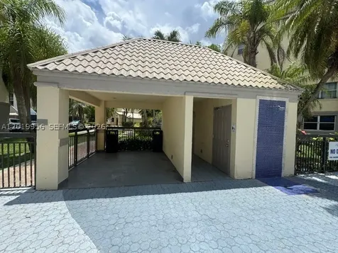 8323 Lake Drive Doral FL 33166