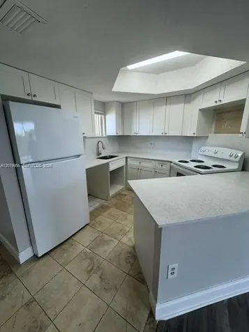 8323 Lake Drive Doral FL 33166