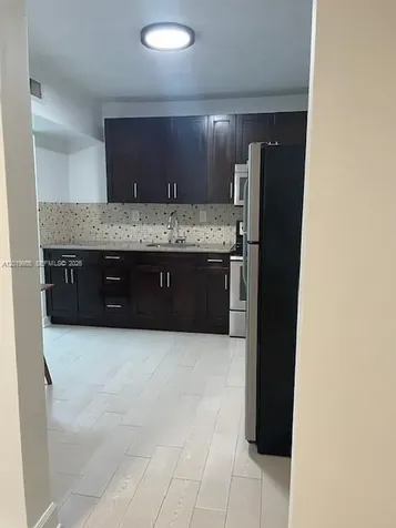 221 SW 9 Avenue Miami FL 33130