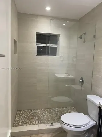 221 SW 9 Avenue Miami FL 33130