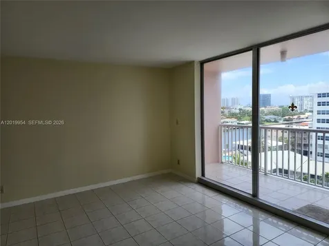 3161 S Ocean Drive Hallandale Beach FL 33009