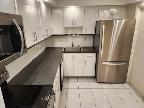 3161 S Ocean Drive Hallandale Beach FL 33009