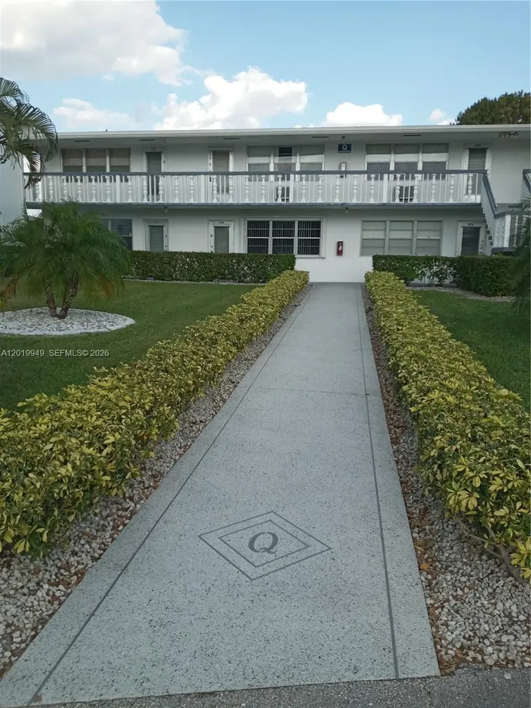 390 Windsor Q West Palm Beach FL 33417