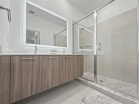 4527 NW 83rd Path Doral FL 33166
