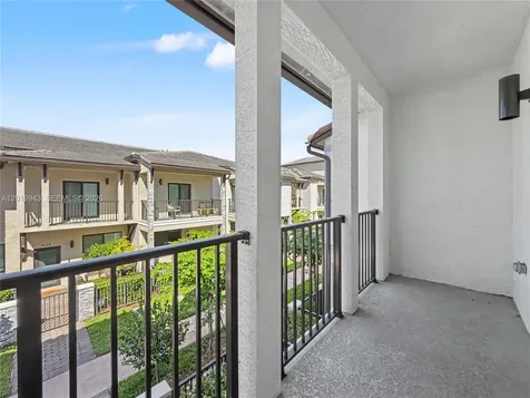 4527 NW 83rd Path Doral FL 33166