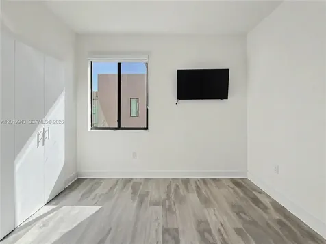 4527 NW 83rd Path Doral FL 33166