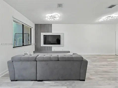 4527 NW 83rd Path Doral FL 33166
