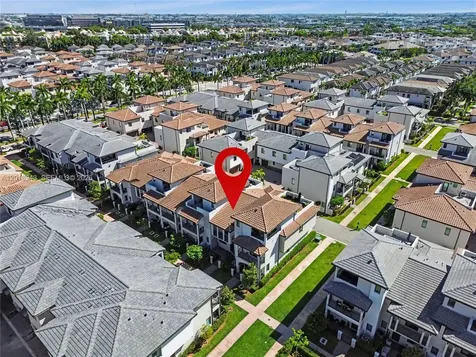 4527 NW 83rd Path Doral FL 33166