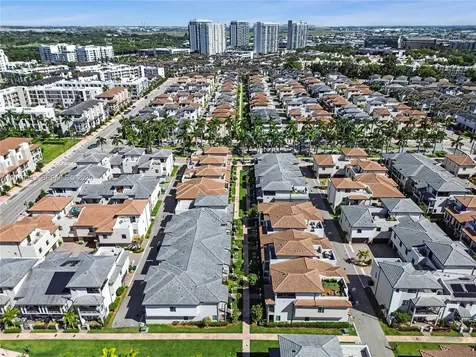 4527 NW 83rd Path Doral FL 33166