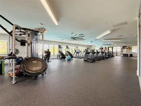 4527 NW 83rd Path Doral FL 33166