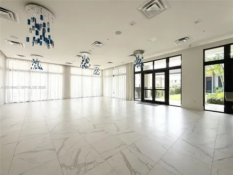 4527 NW 83rd Path Doral FL 33166
