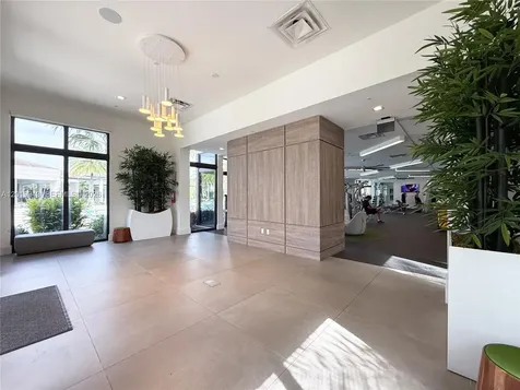 4527 NW 83rd Path Doral FL 33166