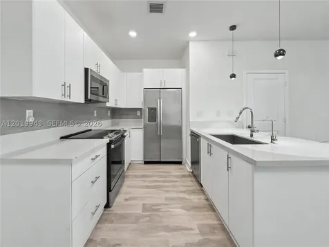 4527 NW 83rd Path Doral FL 33166