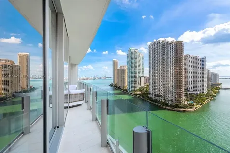 300 Biscayne Blvd Way Miami FL 33131