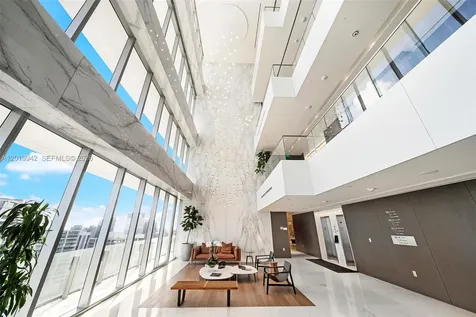300 Biscayne Blvd Way Miami FL 33131