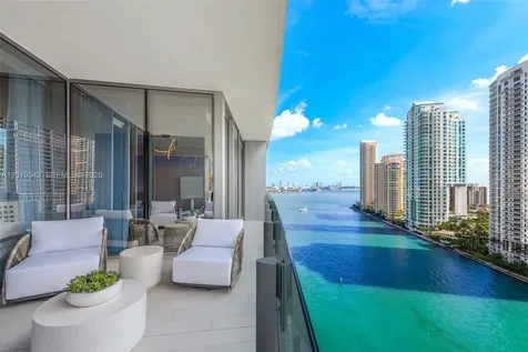 300 Biscayne Blvd Way Miami FL 33131