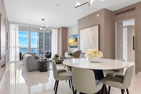 300 Biscayne Blvd Way Miami FL 33131