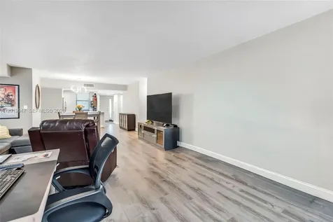 2768 Carambola Circle S Coconut Creek FL 33066