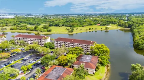 2768 Carambola Circle S Coconut Creek FL 33066