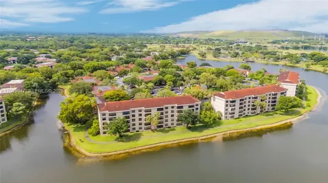 2768 Carambola Circle S Coconut Creek FL 33066