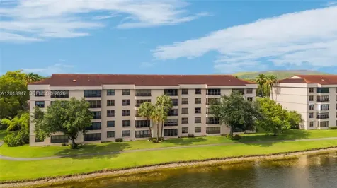 2768 Carambola Circle S Coconut Creek FL 33066