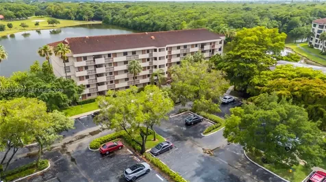 2768 Carambola Circle S Coconut Creek FL 33066