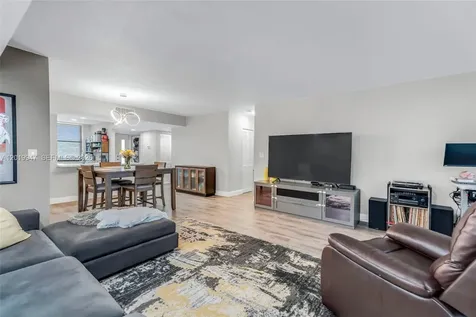 2768 Carambola Circle S Coconut Creek FL 33066