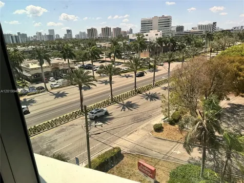 21290 Biscayne Boulevard Aventura FL 33180