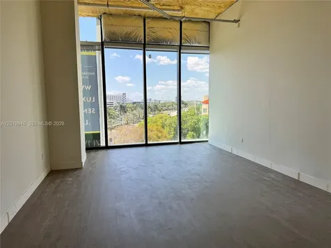 21290 Biscayne Boulevard Aventura FL 33180