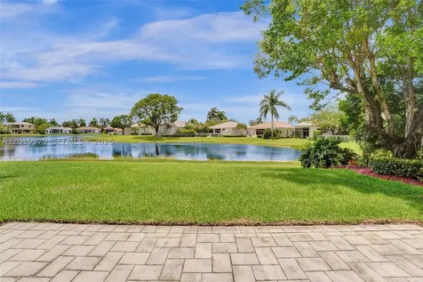 2525 Bay Pointe Court Weston FL 33327