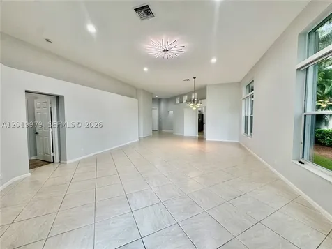 2525 Bay Pointe Court Weston FL 33327