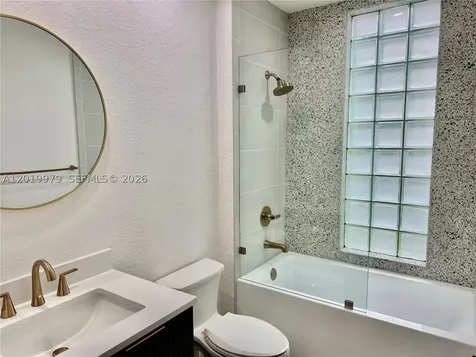2525 Bay Pointe Court Weston FL 33327