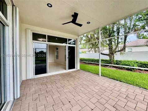 2525 Bay Pointe Court Weston FL 33327