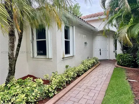 2525 Bay Pointe Court Weston FL 33327