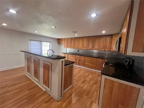 2860 NW 207th Street Miami Gardens FL 33056