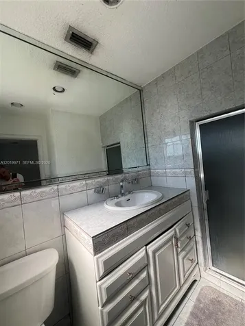 2860 NW 207th Street Miami Gardens FL 33056