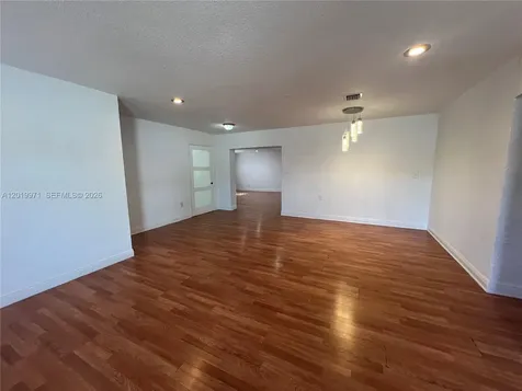 2860 NW 207th Street Miami Gardens FL 33056