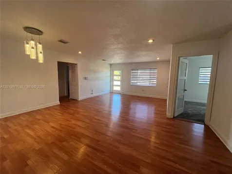 2860 NW 207th Street Miami Gardens FL 33056