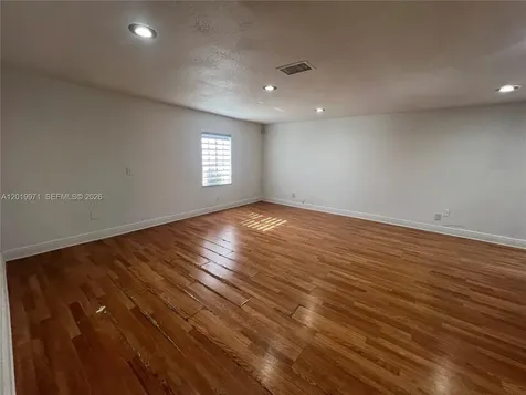2860 NW 207th Street Miami Gardens FL 33056